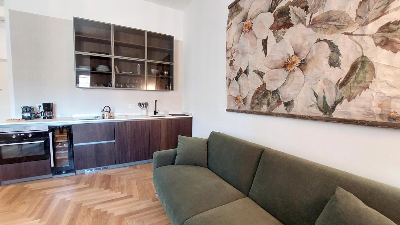 Апартаменты Dimora San Bartolomeo - Design, Panoramic View & Culture Рим Экстерьер фото