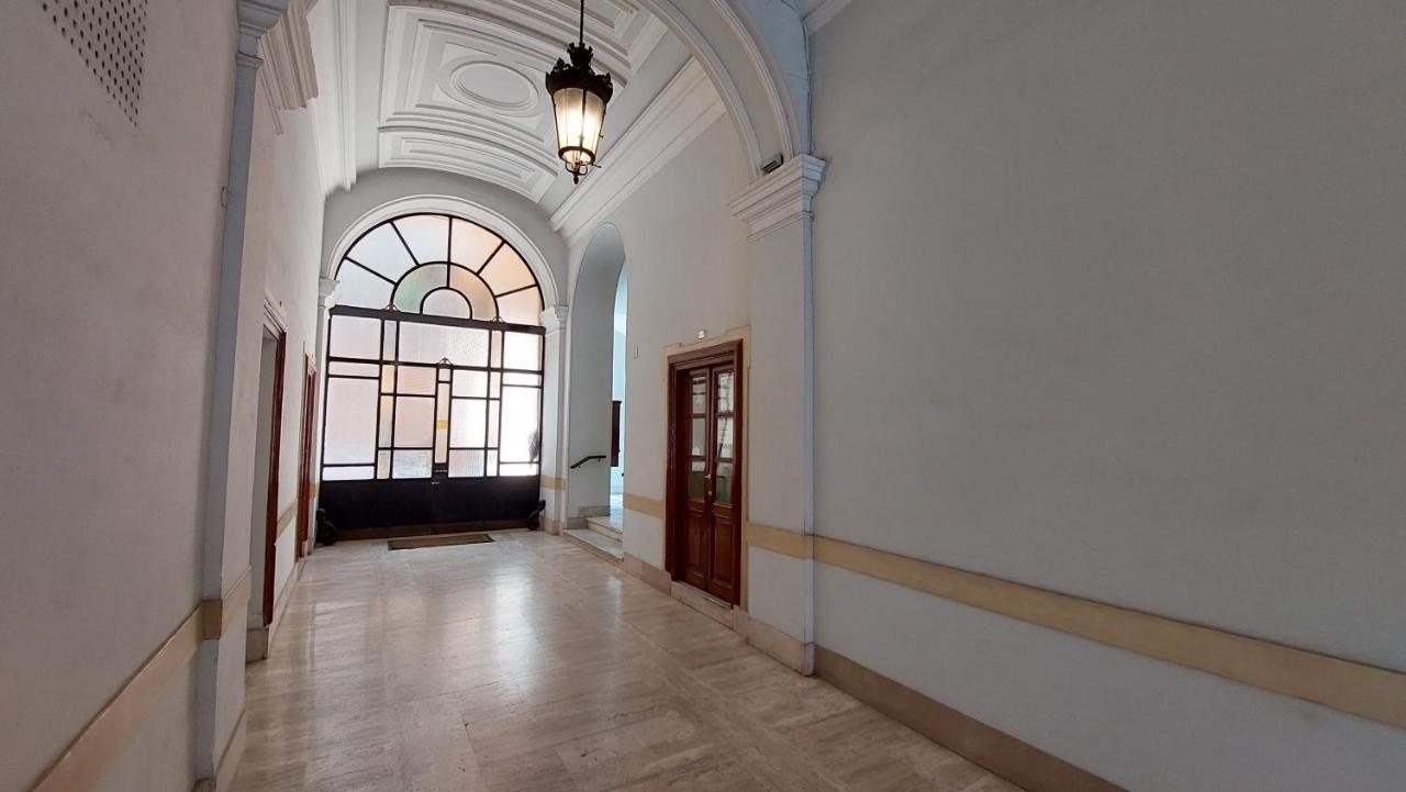 Апартаменты Dimora San Bartolomeo - Design, Panoramic View & Culture Рим Экстерьер фото